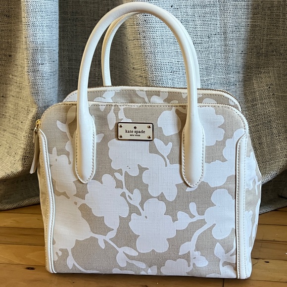 kate spade Handbags - Kate Spade Cream and White Floral Satchel